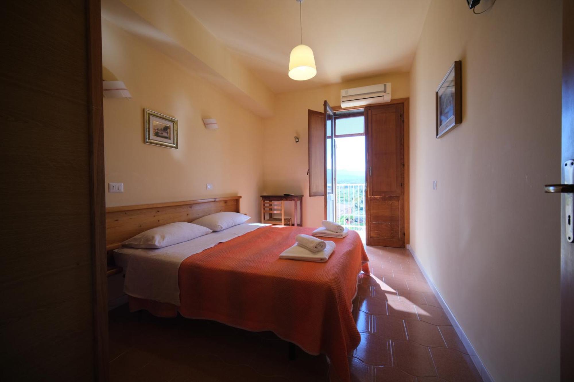Hotel-Pensione 4 Stagioni Фальконе Екстер'єр фото